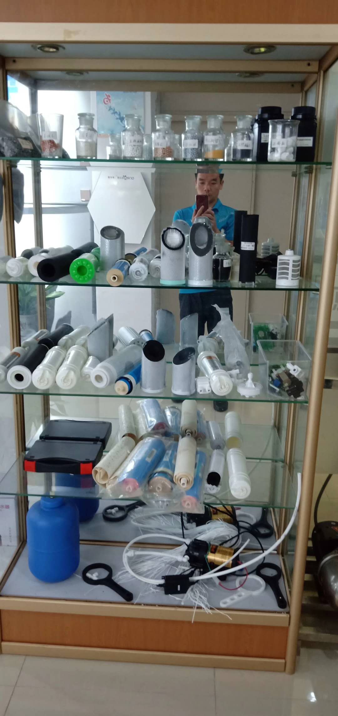 湖南灶燃气,热水器,烟机,电热水器,消毒柜,环保灶,亿翔龙集团，湖南厨具,厨房用品